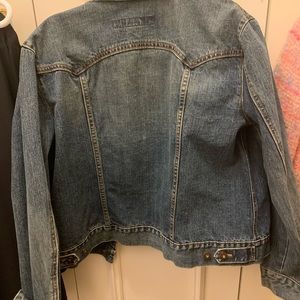 Super cute GAP classic denim jacket.